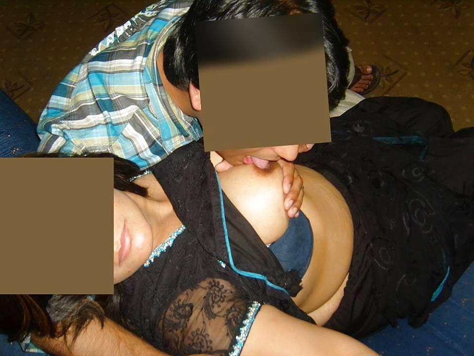 11P I will be enjoy 3some with this couple call me 9958572113