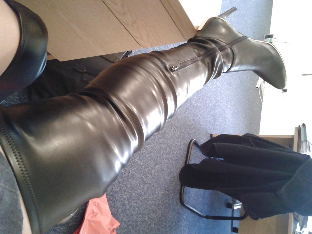 12P New Thigh Boots