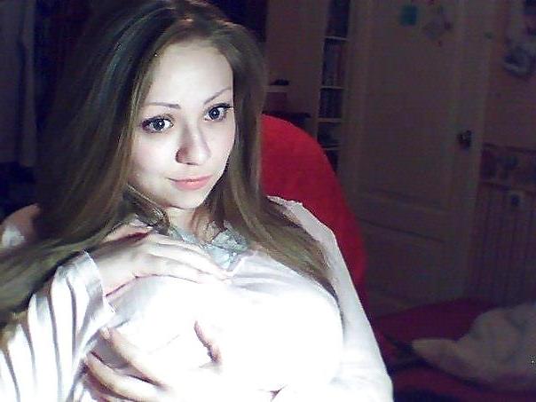 25P Big tit babe Xenia Muller