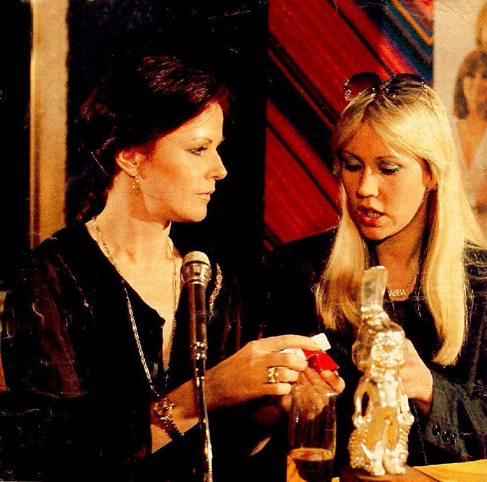 25P The Abba Babes Smoking