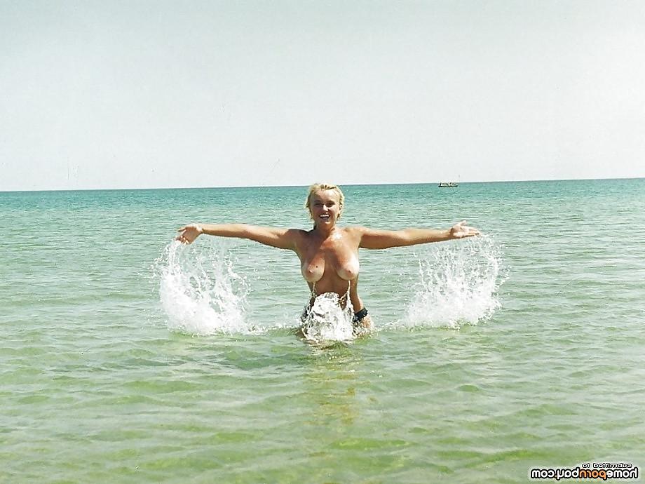 25P Compilation of beach babes
