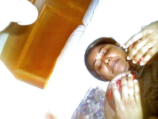10P Chubby ebony wife