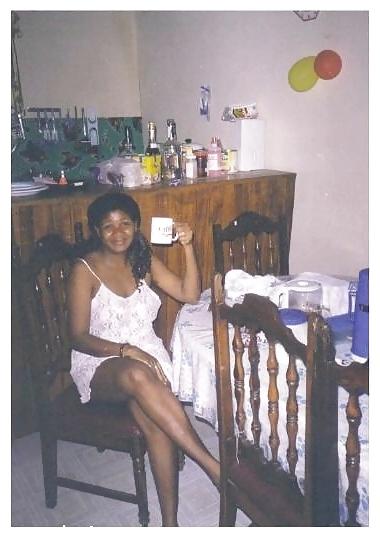 10P Chubby ebony wife