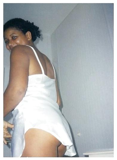 10P Chubby ebony wife