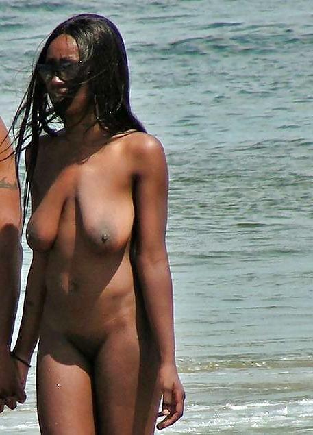 20P SWEET EBONY TITS