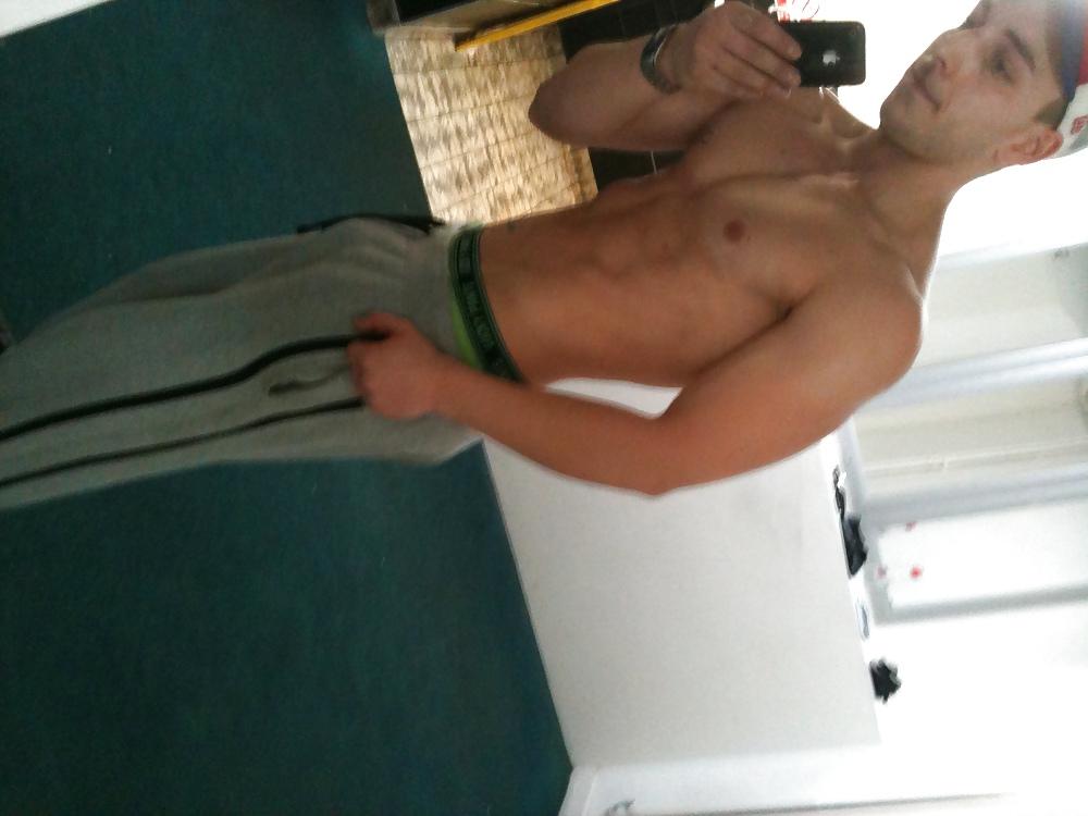 25P All the muscle selfies on my phone