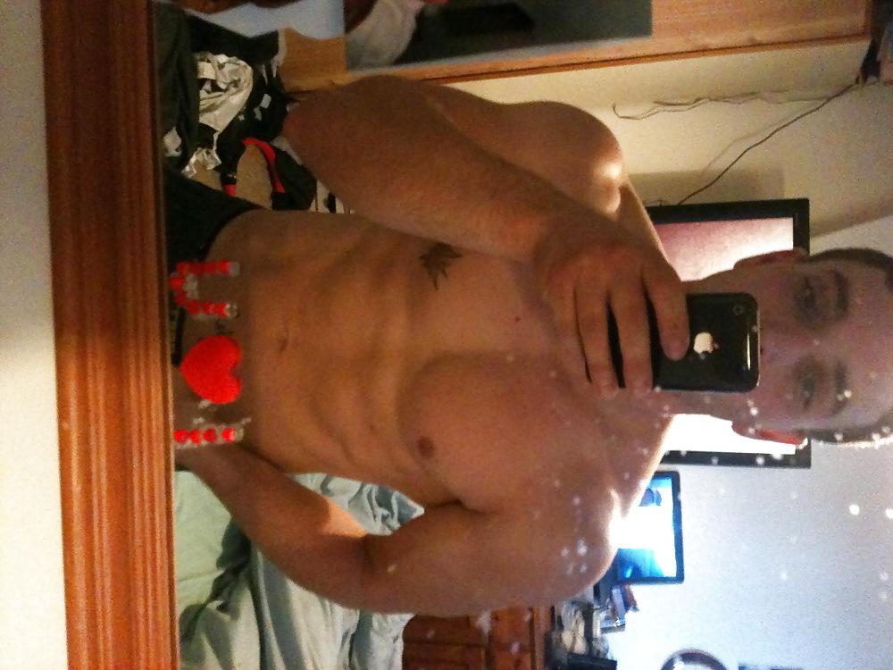 25P All the muscle selfies on my phone