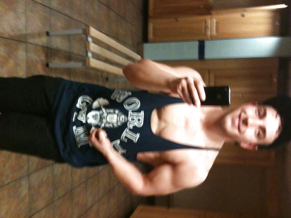25P All the muscle selfies on my phone
