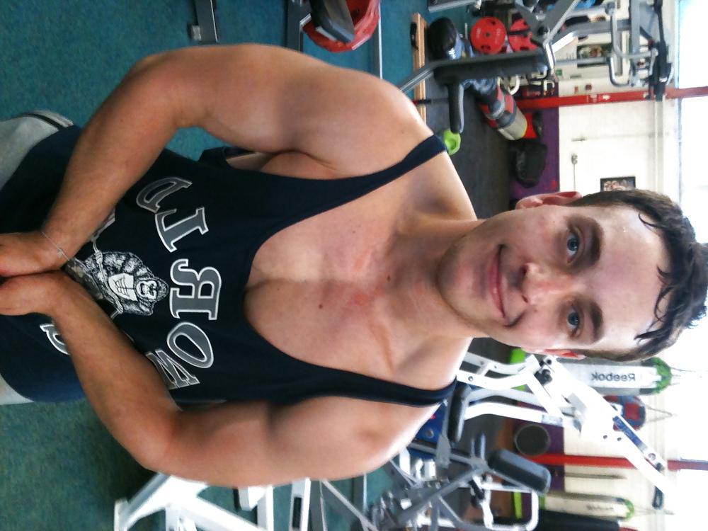 25P All the muscle selfies on my phone