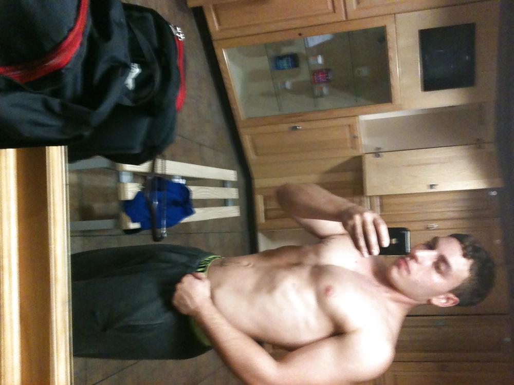 25P All the muscle selfies on my phone