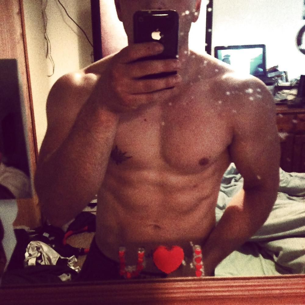 25P All the muscle selfies on my phone