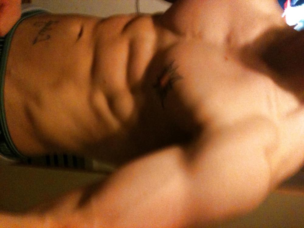 25P All the muscle selfies on my phone