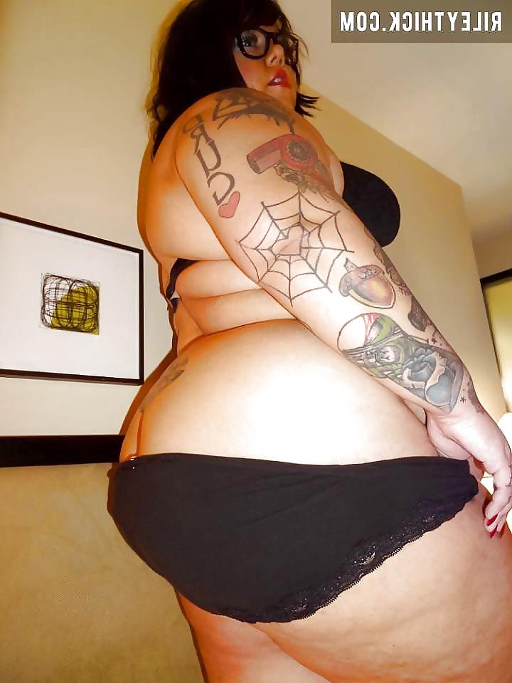 25P SSBBW Big Boobs  and Asses 1