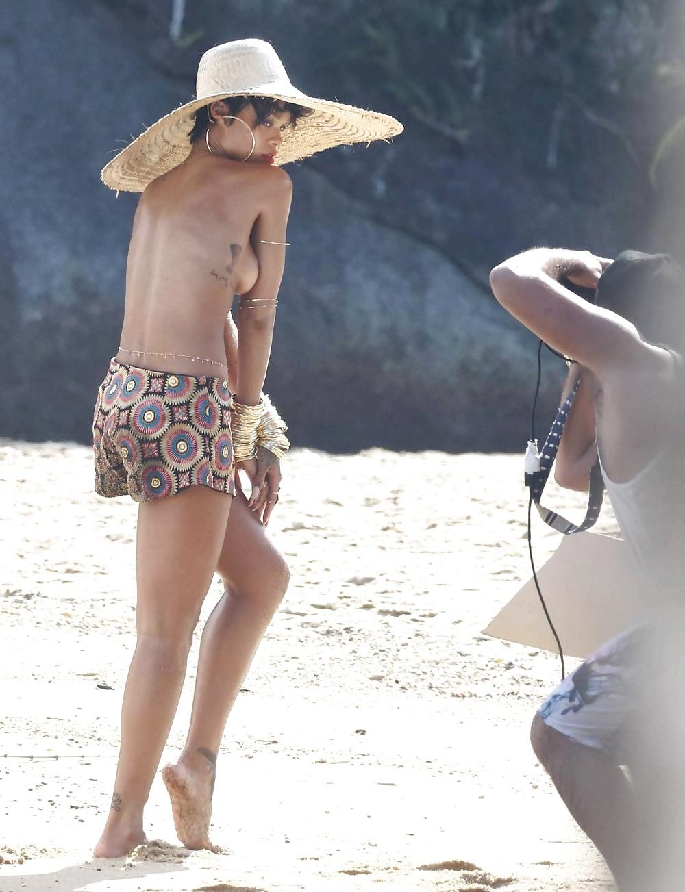 25P Rihanna Goes Topless For Vogue Brazil In Beach Photoshoot 