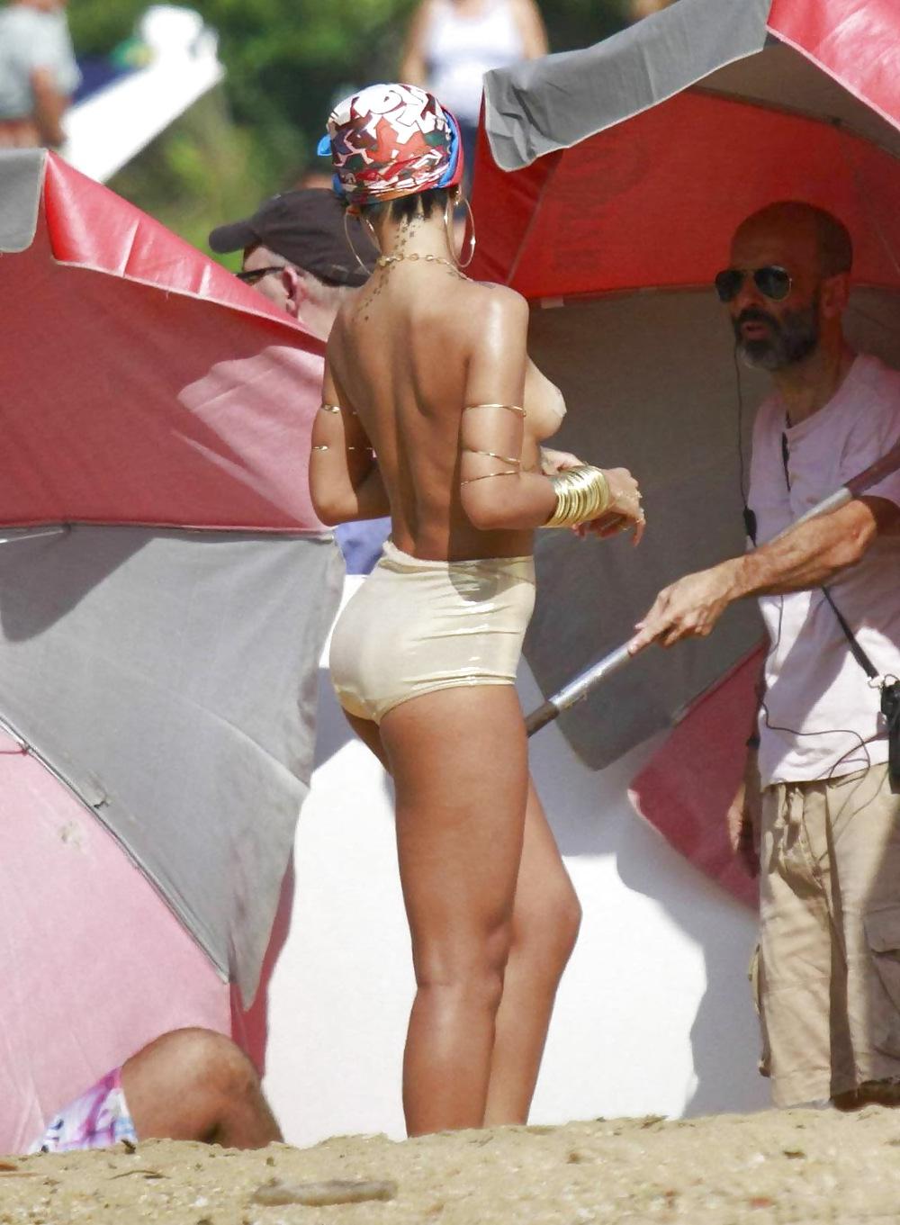 25P Rihanna Goes Topless For Vogue Brazil In Beach Photoshoot 
