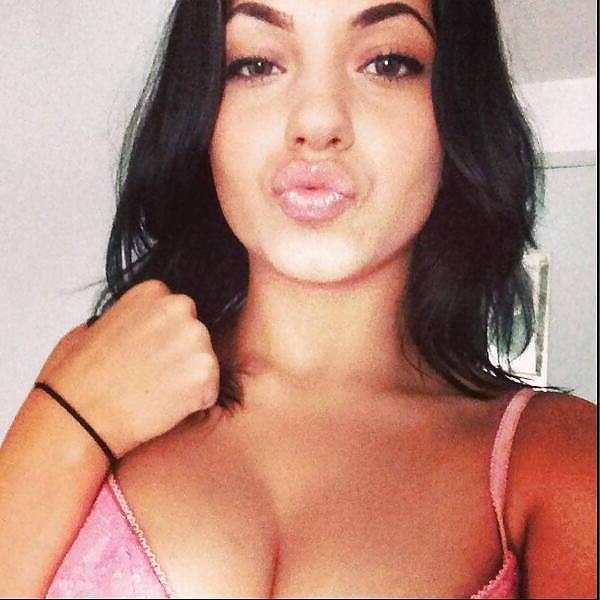 25P Beurette Anissa