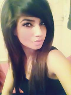 7P Cute Indian girl takes Selfies