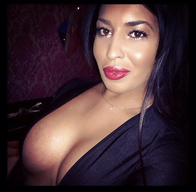 25P Ahlam bonne beurette arab part 2
