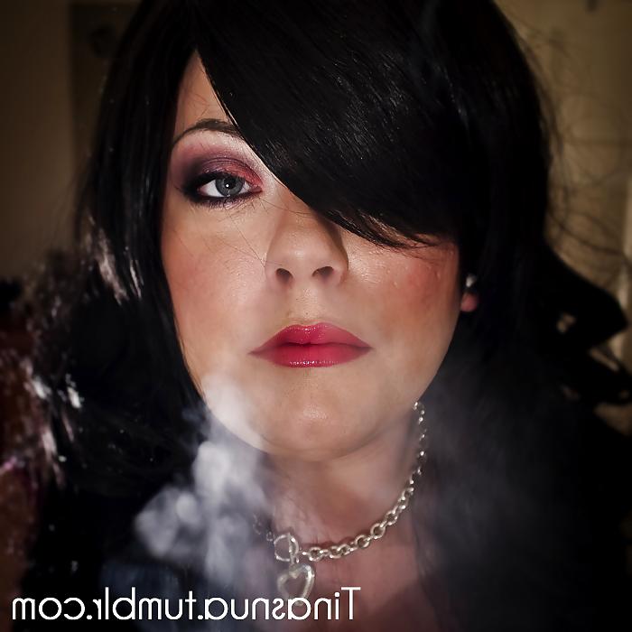 25P Tina Snua Smoking Cigarettes In A Holder