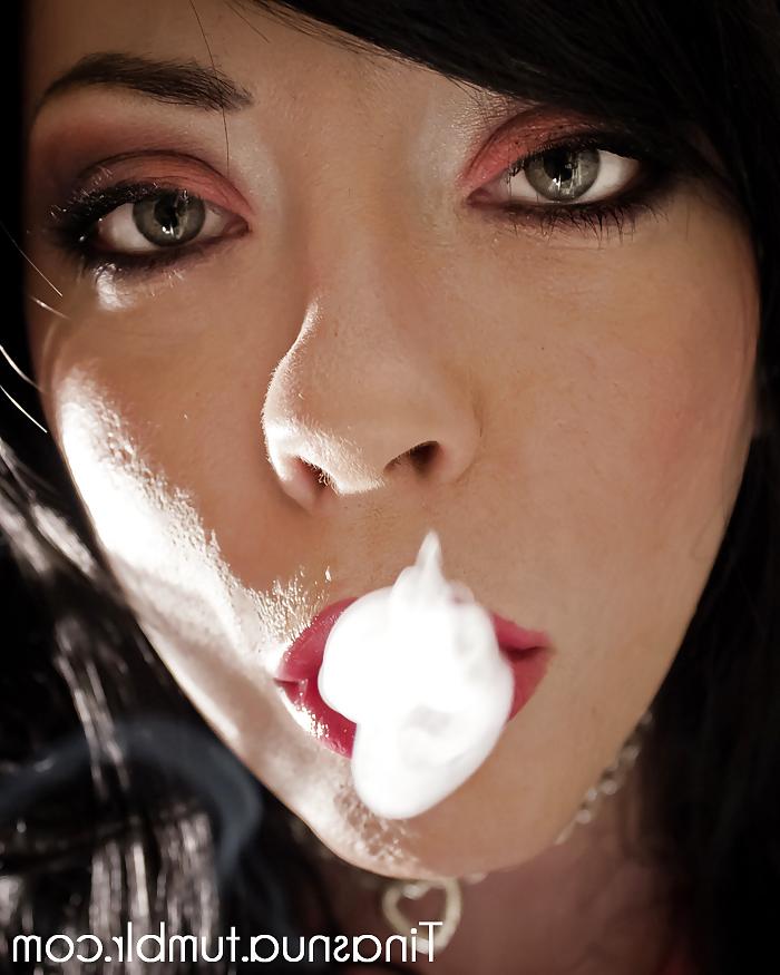 25P Tina Snua Smoking Cigarettes In A Holder