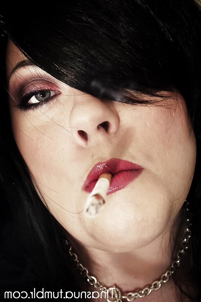 25P Tina Snua Smoking Cigarettes In A Holder