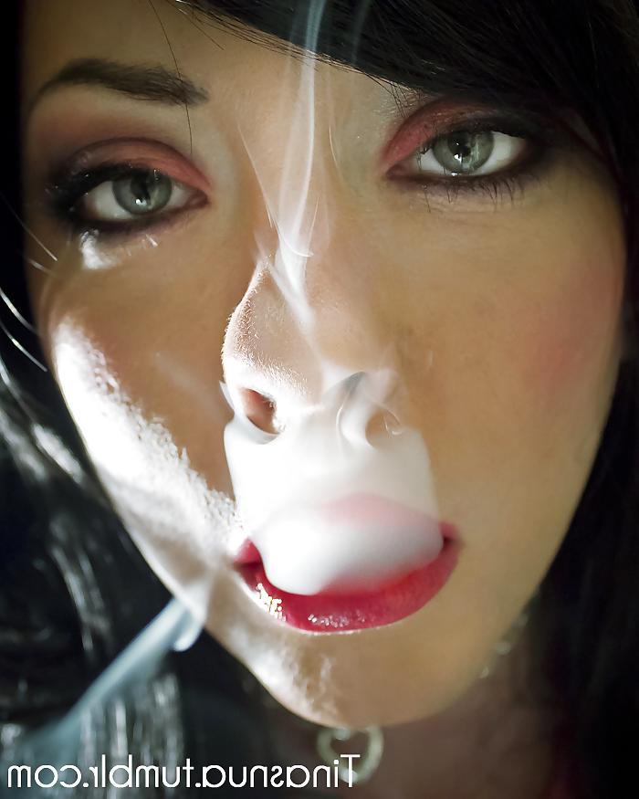 25P Tina Snua Smoking Cigarettes In A Holder