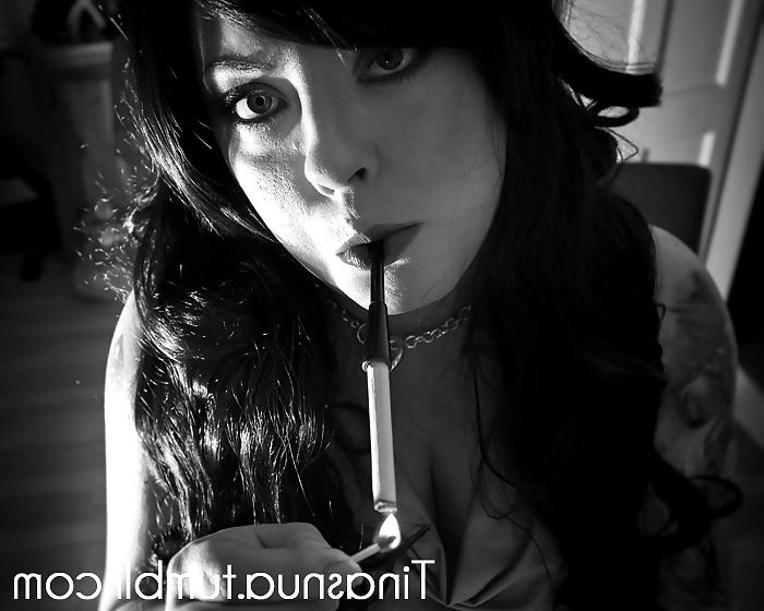 25P Tina Snua Smoking Cigarettes In A Holder