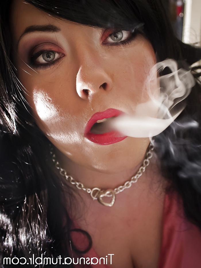 25P Tina Snua Smoking Cigarettes In A Holder