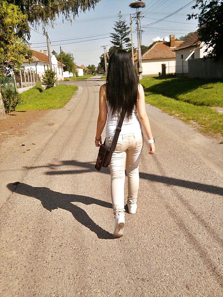 25P Hungarian girls, women (not nude) 03