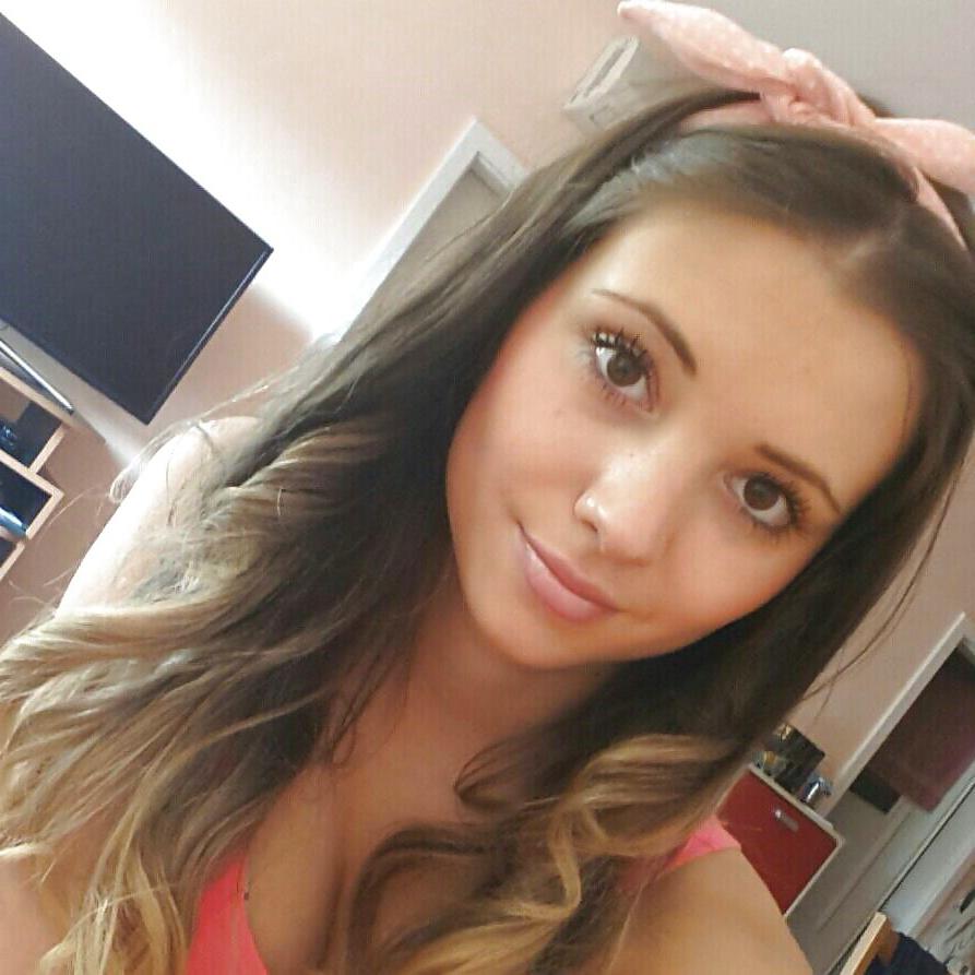 25P Hungarian girls, women (not nude) 03
