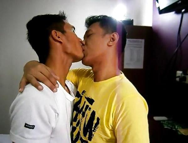14P Indonesian gays