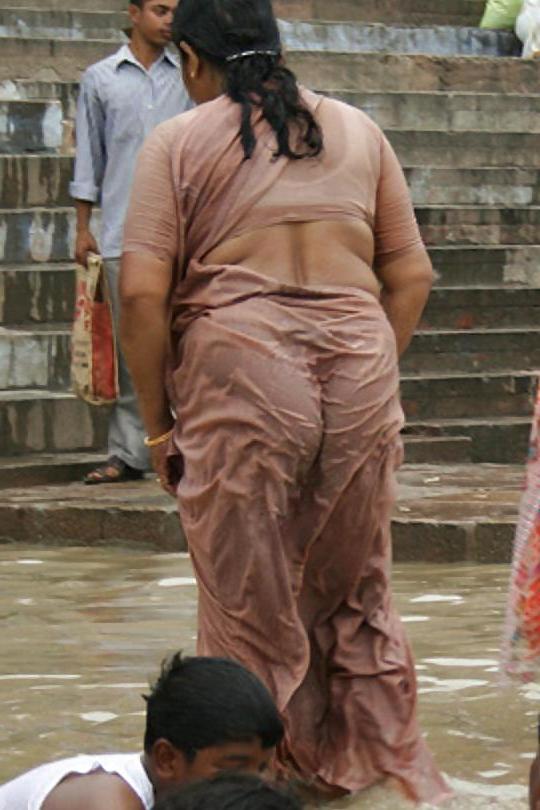 25P Wet indian Auntys