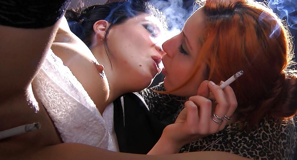 20P Some new hot smoking babes!