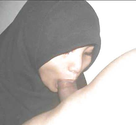 12P Indonesian & Malay Muslim Hijabi Sluts