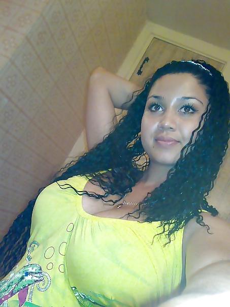 25P BIG TITTED AMATEURS 3