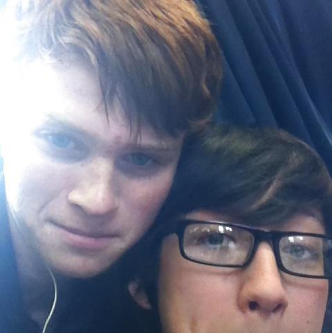 7P Sexy gay couple