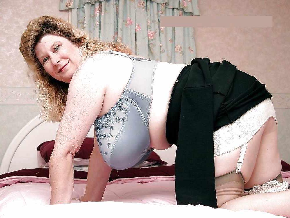 25P Big bras on Boom
