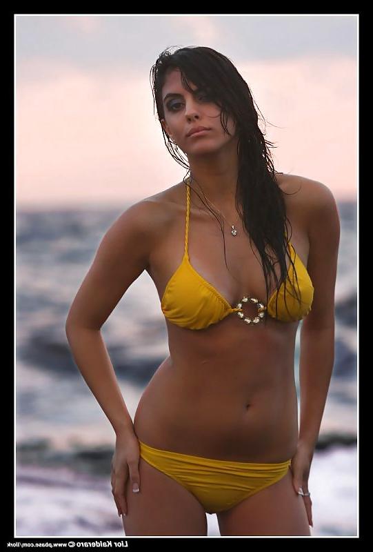 25P Beurette sexy arab model 