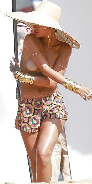 18P Rihanna : Brazil Sexy Photoshoot - Ameman