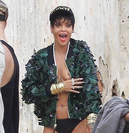 18P Rihanna : Brazil Sexy Photoshoot - Ameman