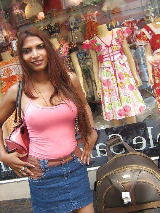 12P Indian Shemale 1.6