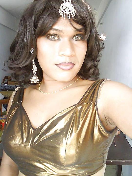 12P Indian Shemale 1.6