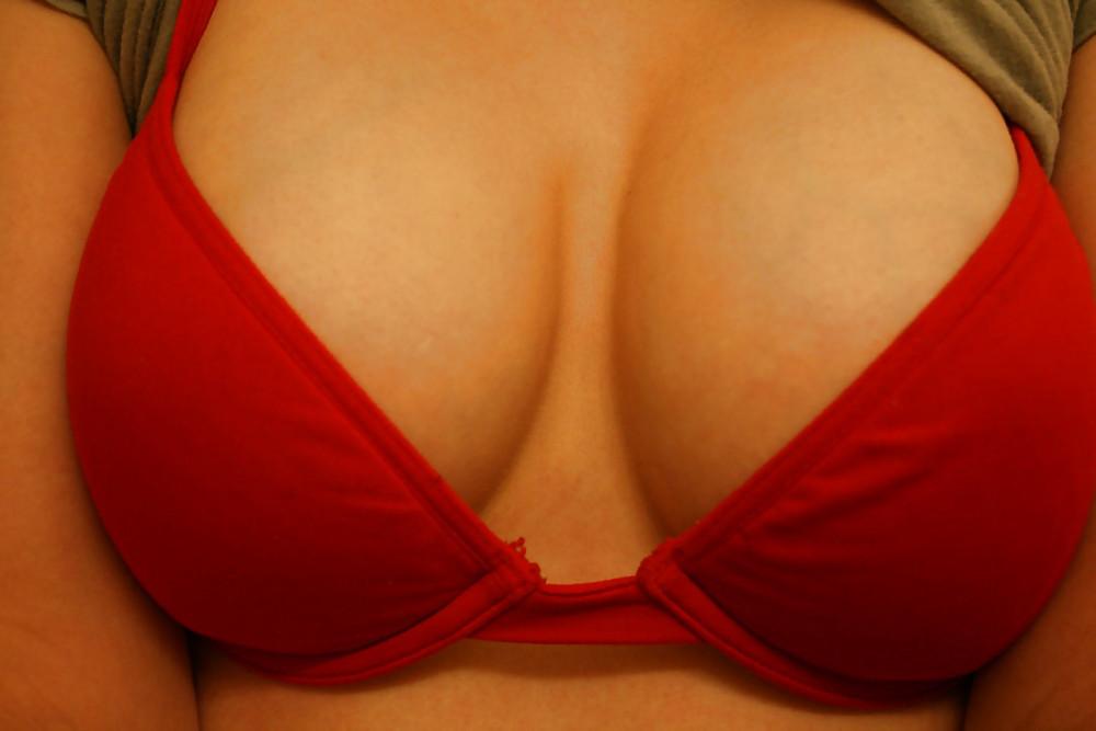 20P Babes in Bras 3