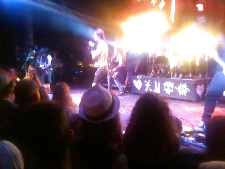 8P Buckcherry concert with my ty phone