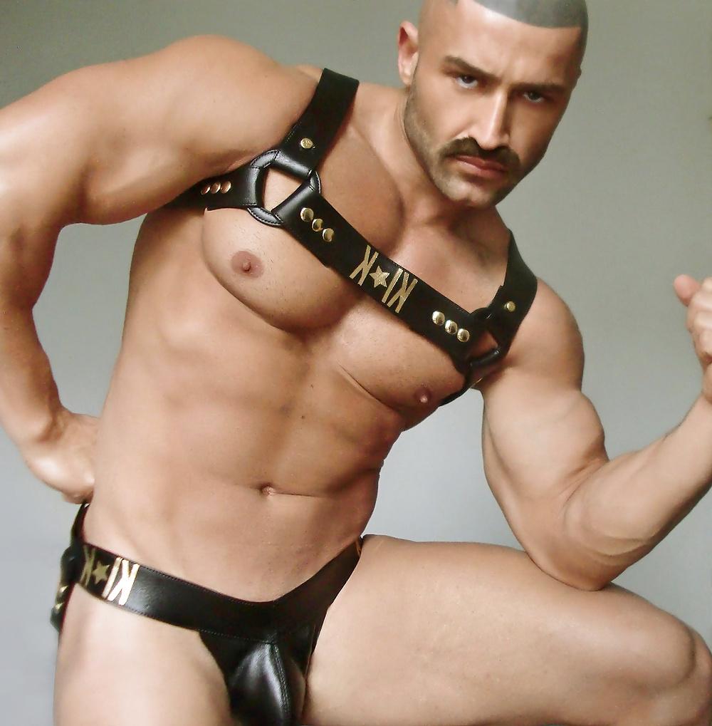 25P Gay Perv!