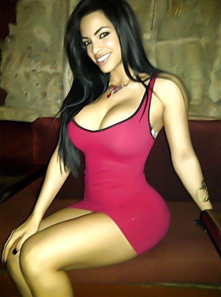 13P Big Tit Latina