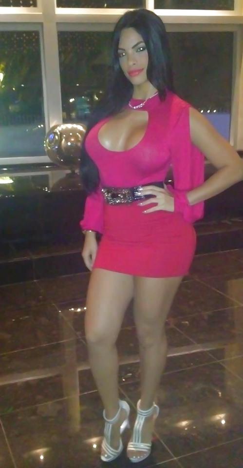 13P Big Tit Latina