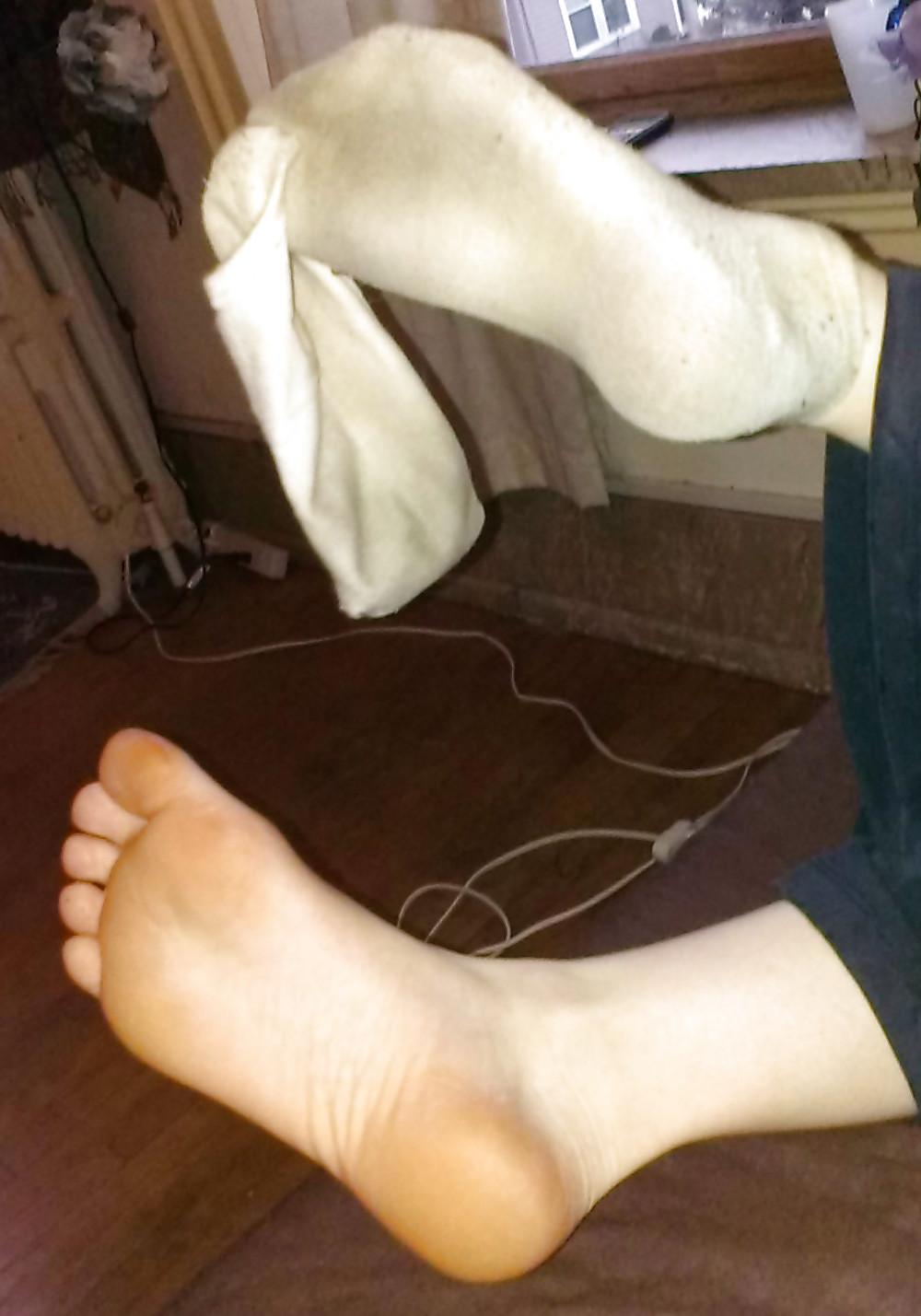 22P Socks Feet