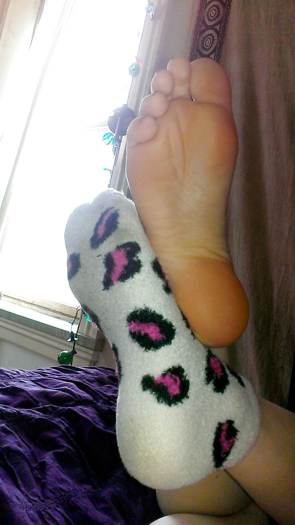 22P Socks Feet