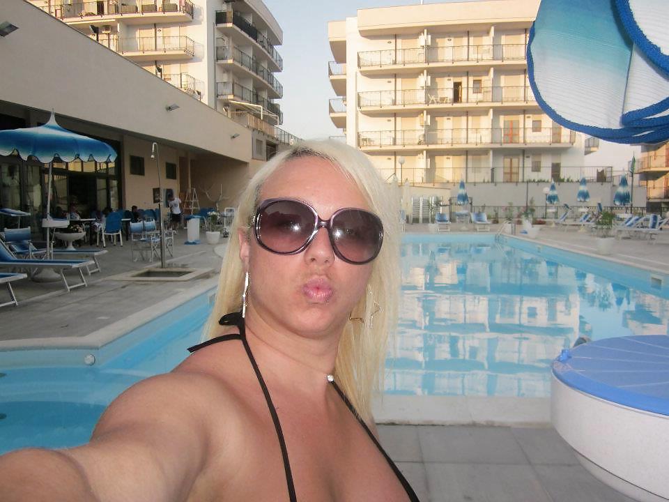 25P Hot chubby girl huge boobs - please comment